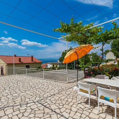 Isabella Apartment